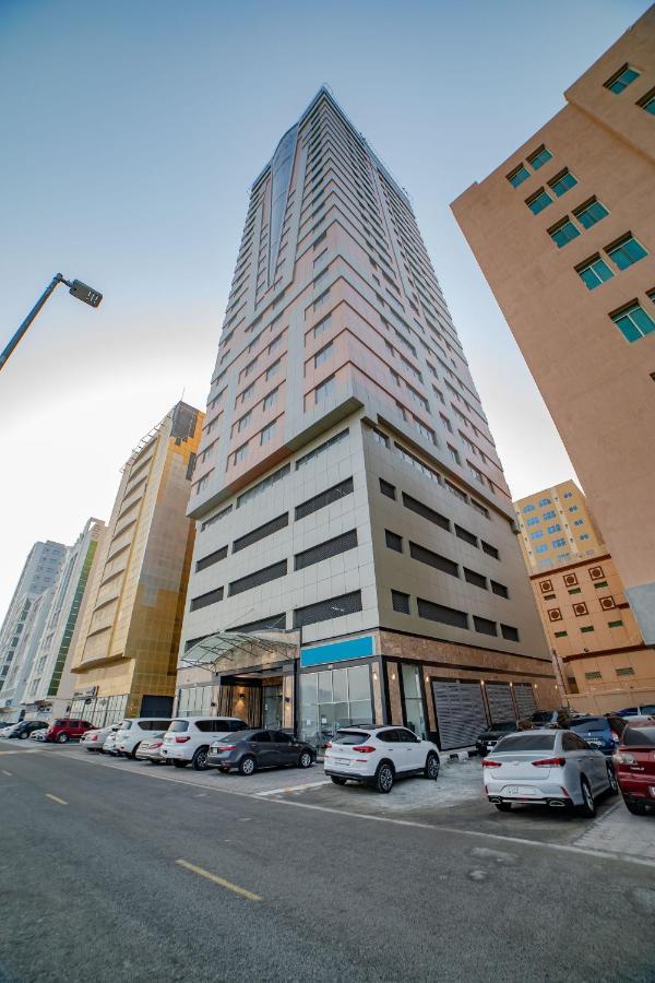 Platinum Coast Hotel Apartments フジャイラ エクステリア 写真 The hotel in 2016